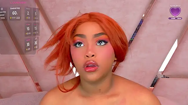 Snapshot of TiannahGlow chatting on 12, 7, 2026 TiannahGlow online show from 12, 7, 2026
