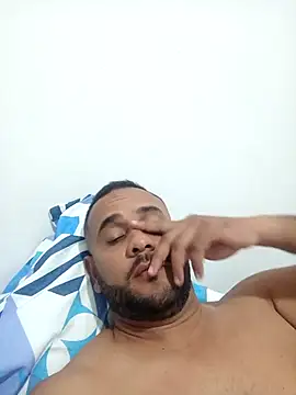 travieso2828 online show from 22, 4, 2026