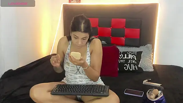 camila valenciia  online show from 21, 7, 2026