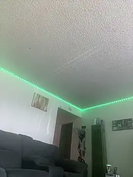 hughhefner10000 online show from 21, 4, 2026