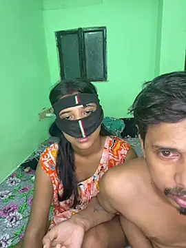 hot-couple-0 online show from 26, 6, 2026