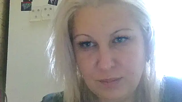 Snapshot of Neferedit chatting on 16, 7, 2026 Neferedit online show from 16, 7, 2026