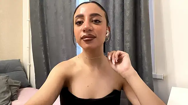 AngellaBarbini online show from 27, 4, 2026