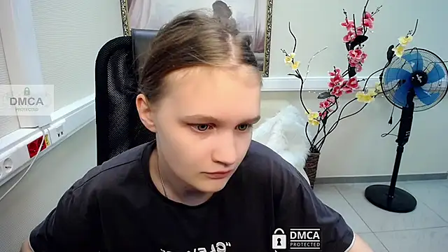  donnaSia  online show from 5, 7, 2026