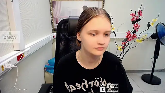  donnaSia  online show from 16, 7, 2026