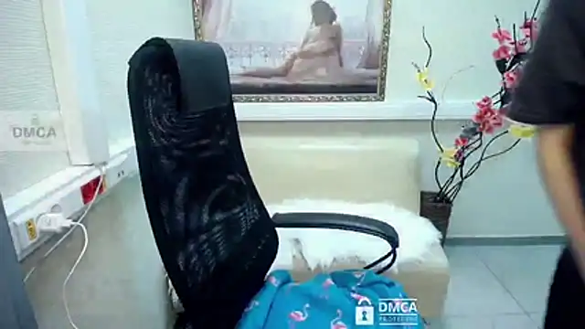  donnaSia  online show from 31, 7, 2026