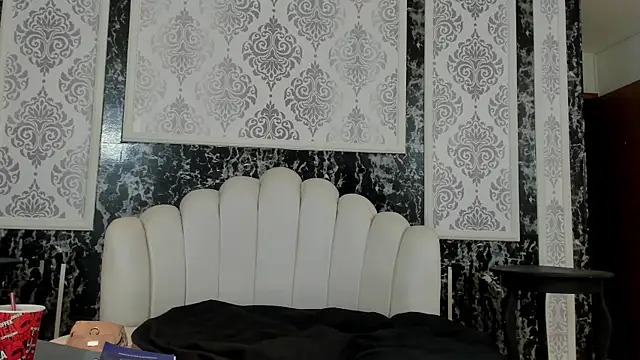 Agata Jade online show from 26, 5, 2026