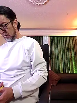 DaddyLolii online show from 28, 7, 2026