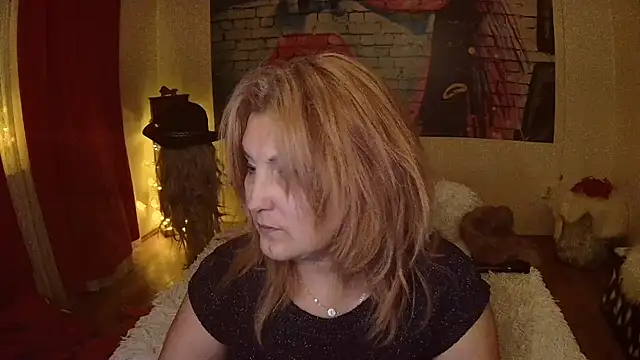 Snapshot of Divineblond chatting on 11, 1, 2025 Divineblond online show from 11, 1, 2025