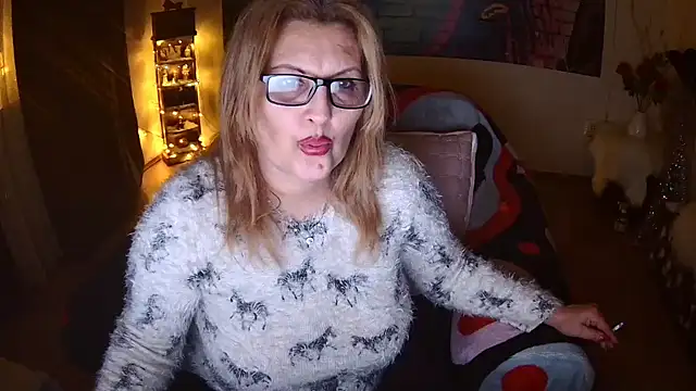 Snapshot of Divineblond chatting on 16, 1, 2025 Divineblond online show from 16, 1, 2025