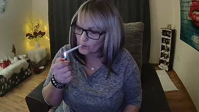 Snapshot of Divineblond chatting on 24, 1, 2025 Divineblond online show from 24, 1, 2025