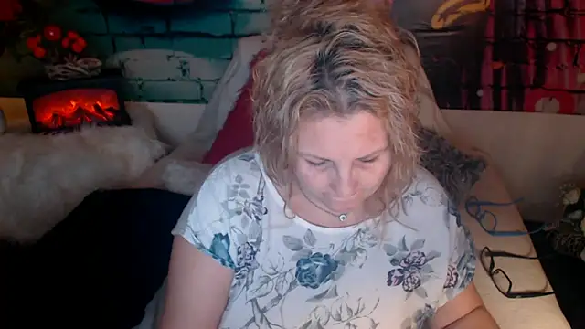 Snapshot of Divineblond chatting on 10, 3, 2025 Divineblond online show from 10, 3, 2025