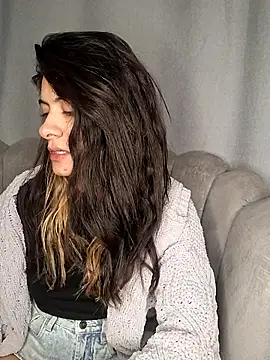 AshleyyHall online show from 22, 7, 2026