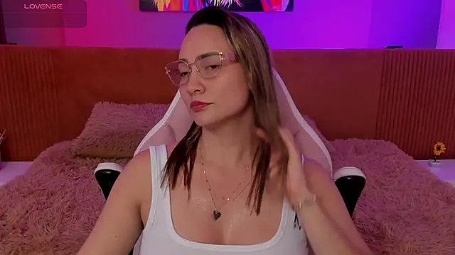 Snapshot of princess_anny5 chatting on 24, 6, 2026 princess anny5 online show from 24, 6, 2026