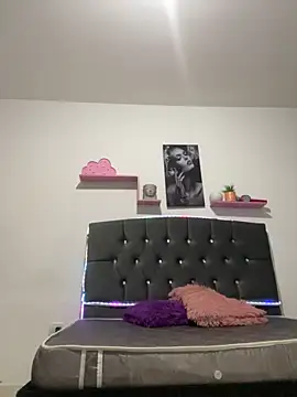 KITTY914 online show from 4, 5, 2026