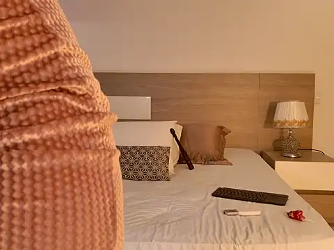 LaraOcampo online show from 24, 5, 2026