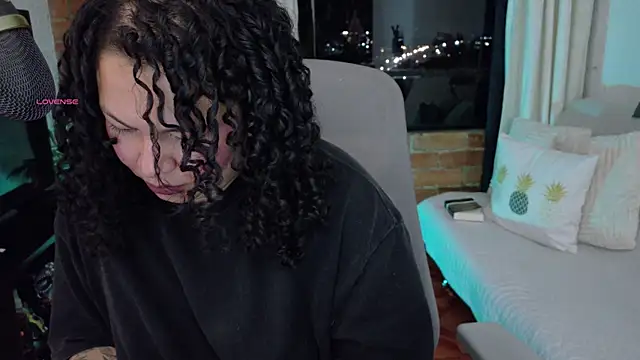 Snapshot of MissBronte chatting on 7, 7, 2026 MissBronte online show from 7, 7, 2026