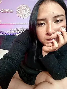 EmmyCastillo online show from 28, 4, 2026