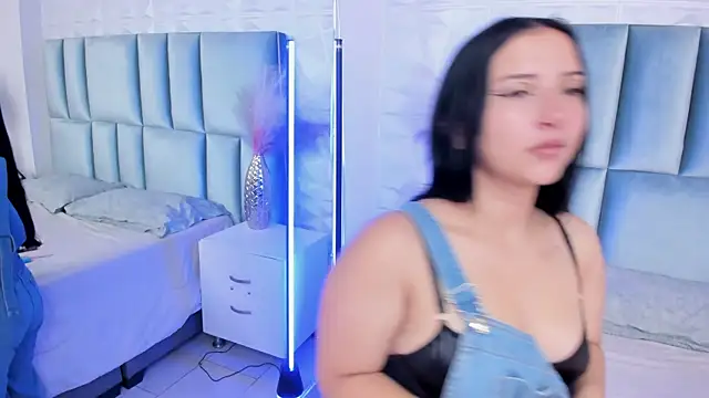 Snapshot of EmmyCastillo chatting on 14, 7, 2026 EmmyCastillo online show from 14, 7, 2026