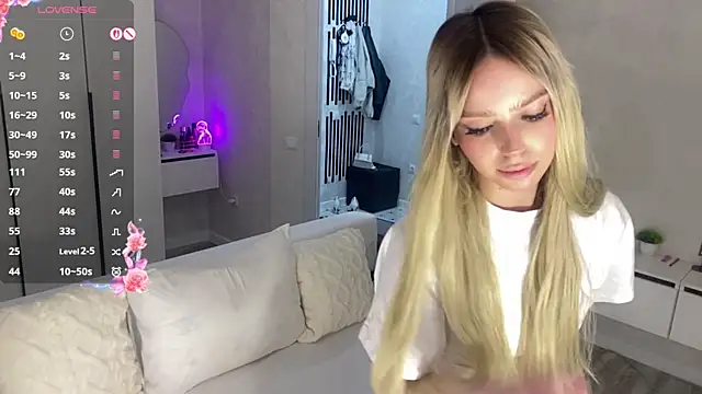 Snapshot of Mooniesiesita chatting on 3, 6, 2026 Mooniesiesita online show from 3, 6, 2026