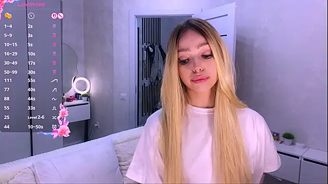 Snapshot of Mooniesiesita chatting on 17, 6, 2026 Mooniesiesita online show from 17, 6, 2026