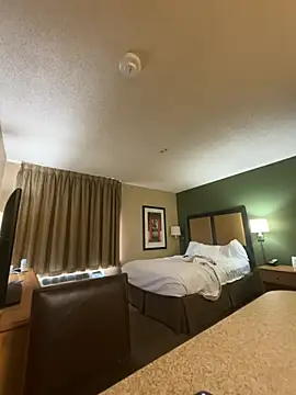 Strawberry256123 online show from 25, 4, 2026