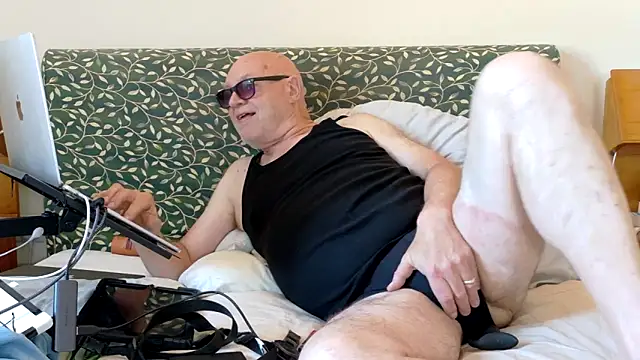 Snapshot of KinkCentral chatting on 10, 6, 2026 KinkCentral online show from 10, 6, 2026