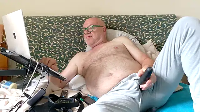 Snapshot of KinkCentral chatting on 16, 6, 2026 KinkCentral online show from 16, 6, 2026