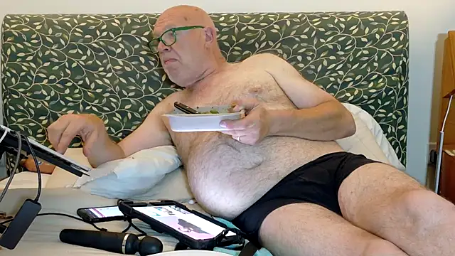 Snapshot of KinkCentral chatting on 22, 6, 2026 KinkCentral online show from 22, 6, 2026