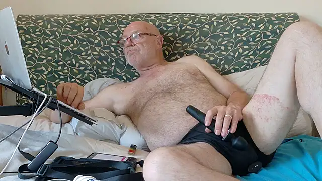 Snapshot of KinkCentral chatting on 24, 6, 2026 KinkCentral online show from 24, 6, 2026