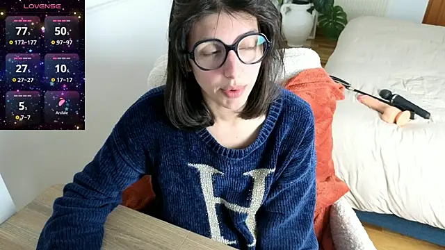 Snapshot of charlieangella chatting on 13, 5, 2026 charlieangella online show from 13, 5, 2026