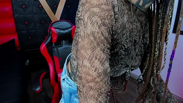 Lucy Doll8 online show from 25, 4, 2026