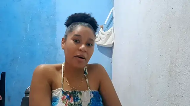 thamiresmiranda online show from 28, 4, 2026