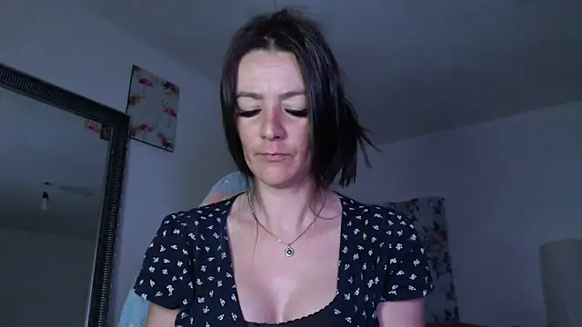 Snapshot of missydiorr10 chatting on 8, 5, 2026 missydiorr10 online show from 8, 5, 2026