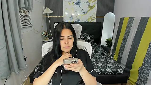 MissAndersonHoly online show from 27, 4, 2026