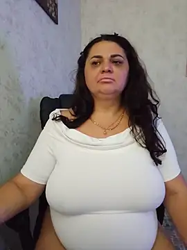 -CUTE-EVVIL- online show from 23, 7, 2026
