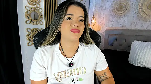 Snapshot of Leidy_2026 chatting on 19, 6, 2026 Leidy 2026 online show from 19, 6, 2026