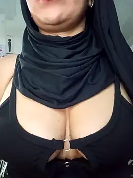 nadia  abaud online show from 2, 1, 2025
