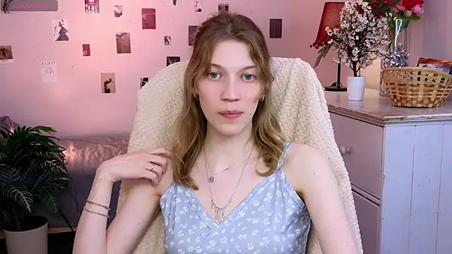 Emily Cartex online show from 26, 4, 2026