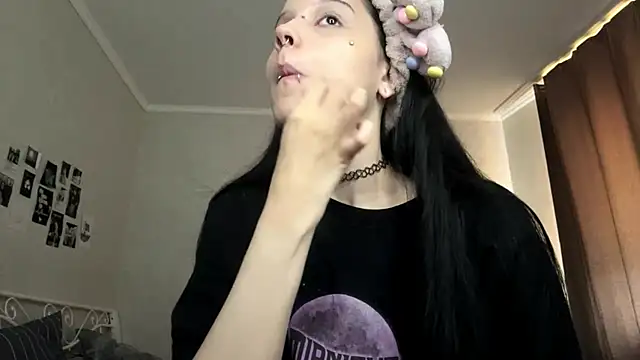 LouisePavlides online show from 10, 6, 2026