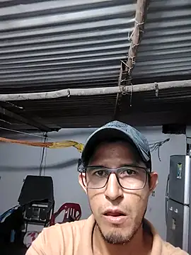 chicolargo17 online show from 10, 5, 2026
