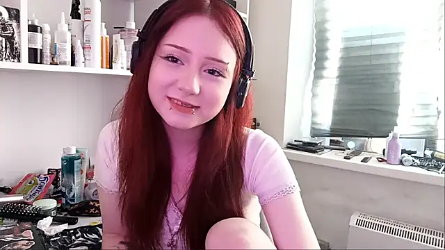 Snapshot of em0emily chatting on 30, 6, 2026 em0emily online show from 30, 6, 2026