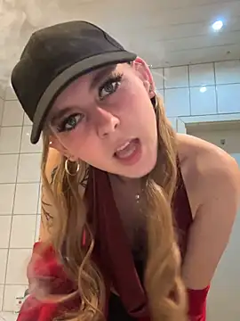 Snapshot of Lina-420 chatting on 30, 4, 2026 Lina-420 online show from 30, 4, 2026