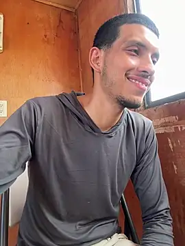 Snapshot of Guillermo618 chatting on 7, 8, 2026 Guillermo618 online show from 7, 8, 2026