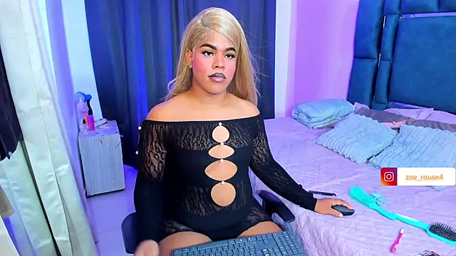 Snapshot of zoee_rose chatting on 1, 7, 2026 zoee rose online show from 1, 7, 2026