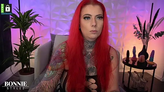 Snapshot of BonnieStylez chatting on 28, 2, 2025 BonnieStylez online show from 28, 2, 2025