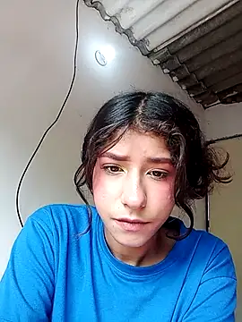 yenihernandez 123 online show from 26, 4, 2026