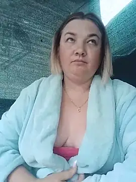 MiyaOlliver online show from 3, 6, 2026