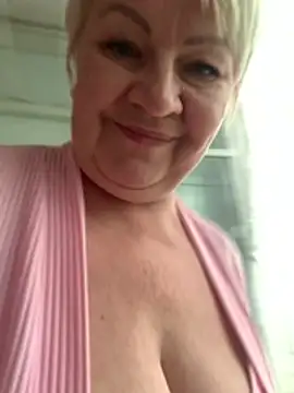 Laura Miillf online show from 4, 5, 2026