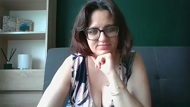 sensual paris online show from 7, 7, 2026